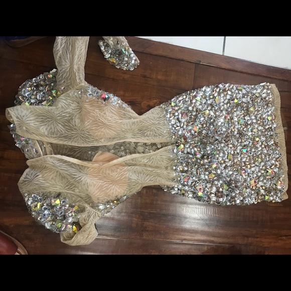 Dress - Picture 5 of 8